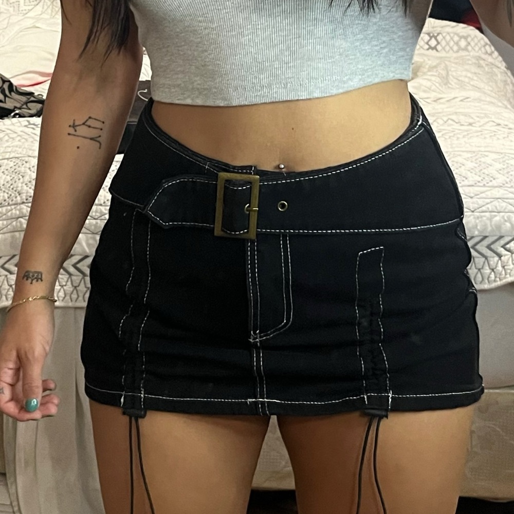 Black scrunch skirt